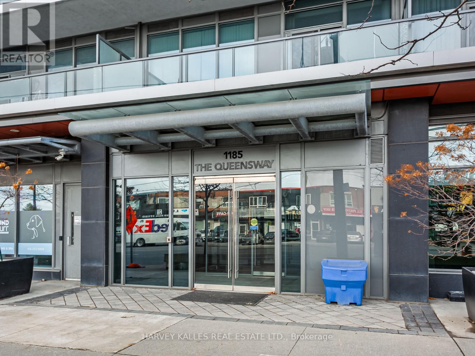 303 - 1185 The Queensway Avenue, Toronto (islington-city Centre West), Ontario