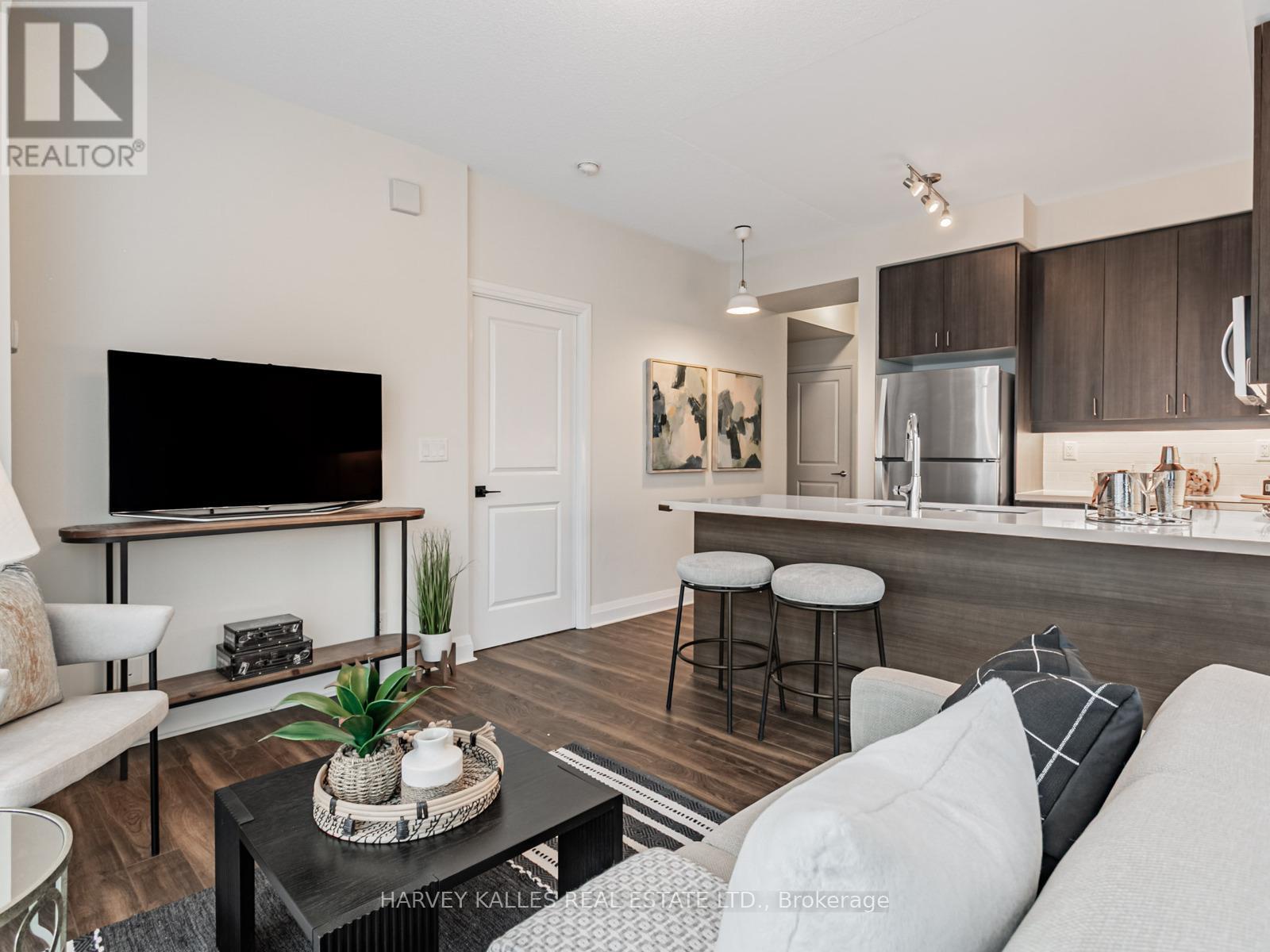 303 - 1185 The Queensway Avenue, Toronto (islington-city Centre West), Ontario