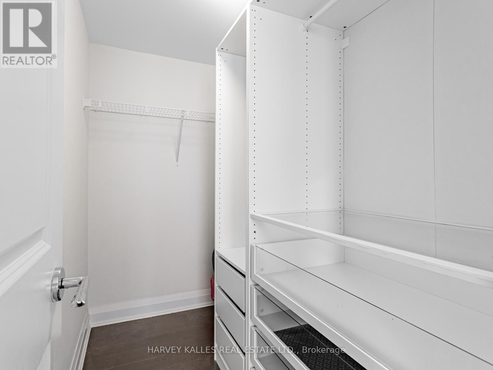 303 - 1185 The Queensway Avenue, Toronto (islington-city Centre West), Ontario