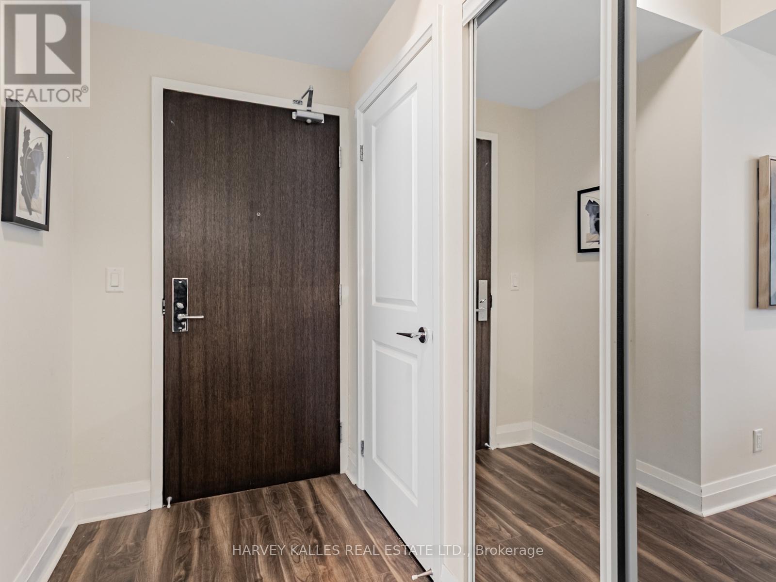 303 - 1185 The Queensway Avenue, Toronto (islington-city Centre West), Ontario