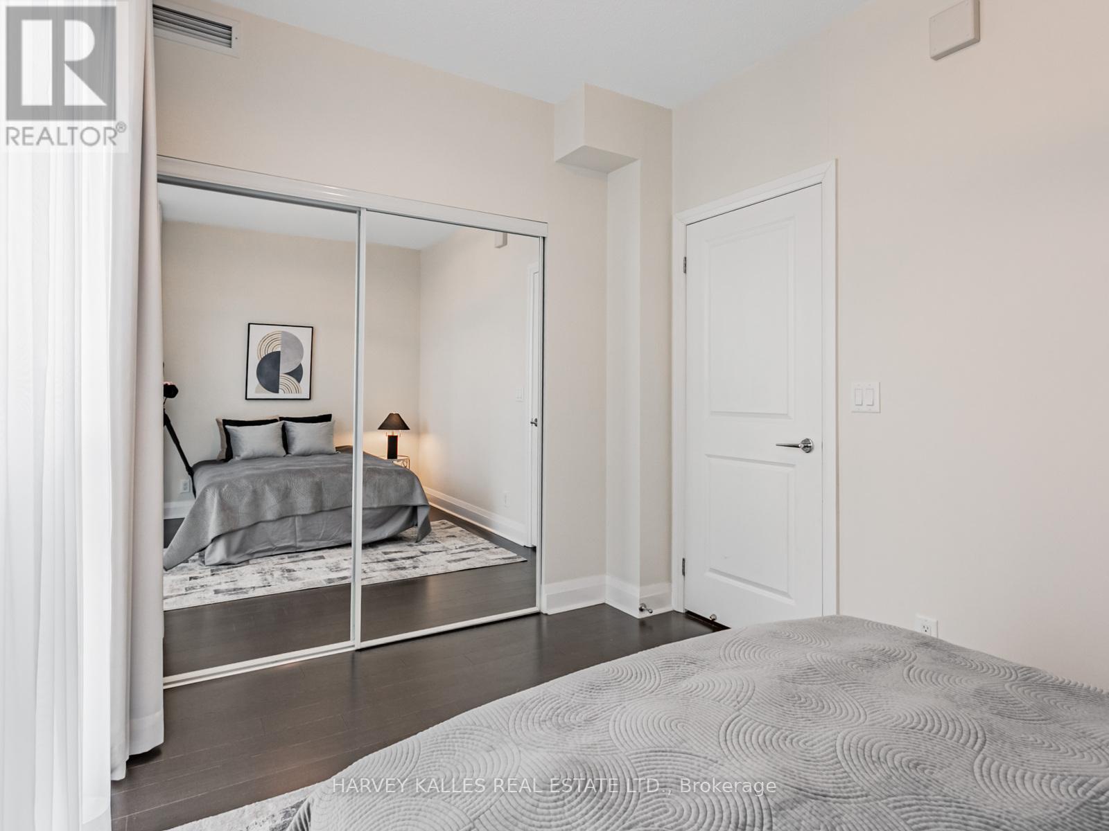 303 - 1185 The Queensway Avenue, Toronto (islington-city Centre West), Ontario