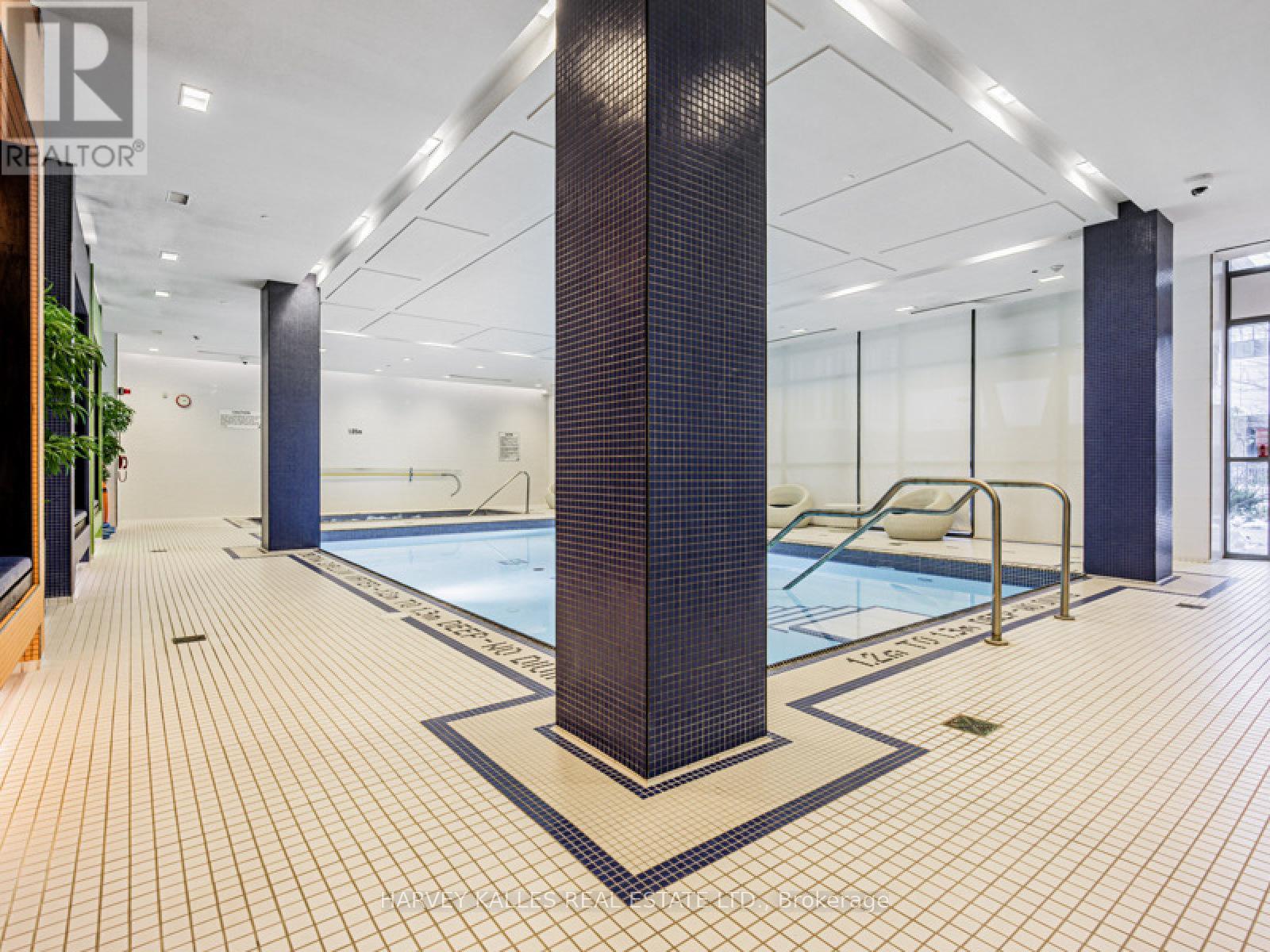 303 - 1185 The Queensway Avenue, Toronto (islington-city Centre West), Ontario