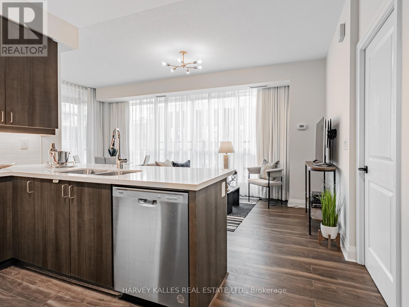 303 - 1185 The Queensway Avenue, Toronto (islington-city Centre West), Ontario