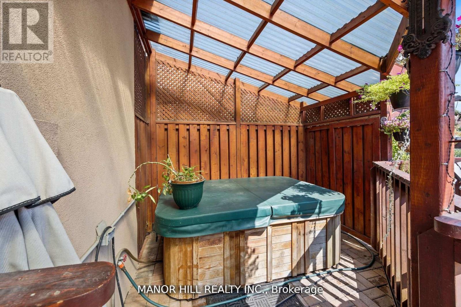 31 Chartwell Road, Toronto (stonegate-queensway), Ontario