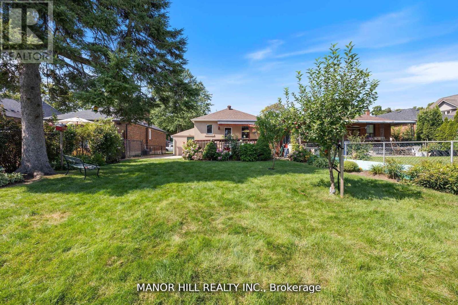 31 Chartwell Road, Toronto (stonegate-queensway), Ontario