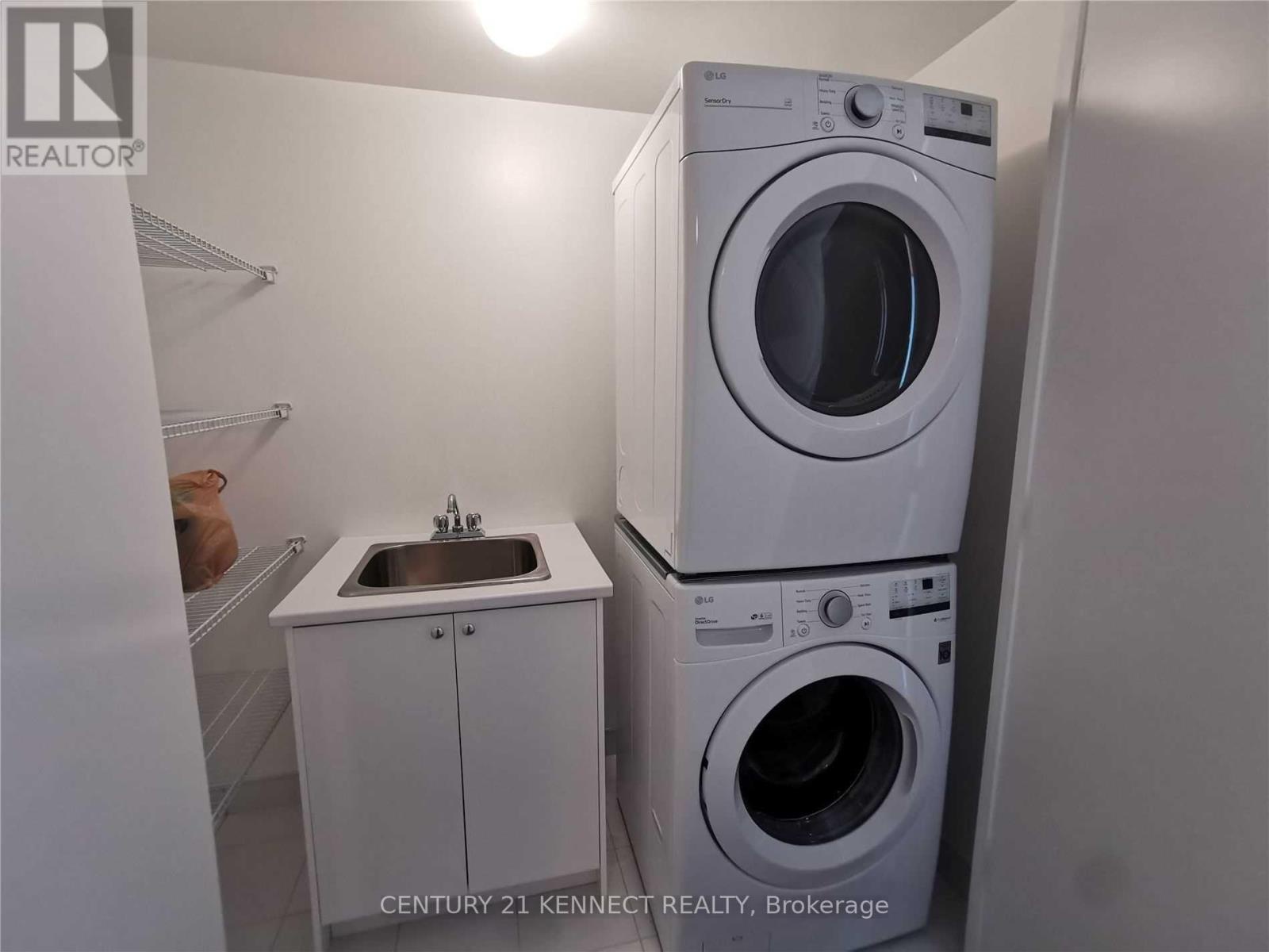 Th 3 - 60 George Butchart Drive, Toronto (downsview-roding-cfb), Ontario