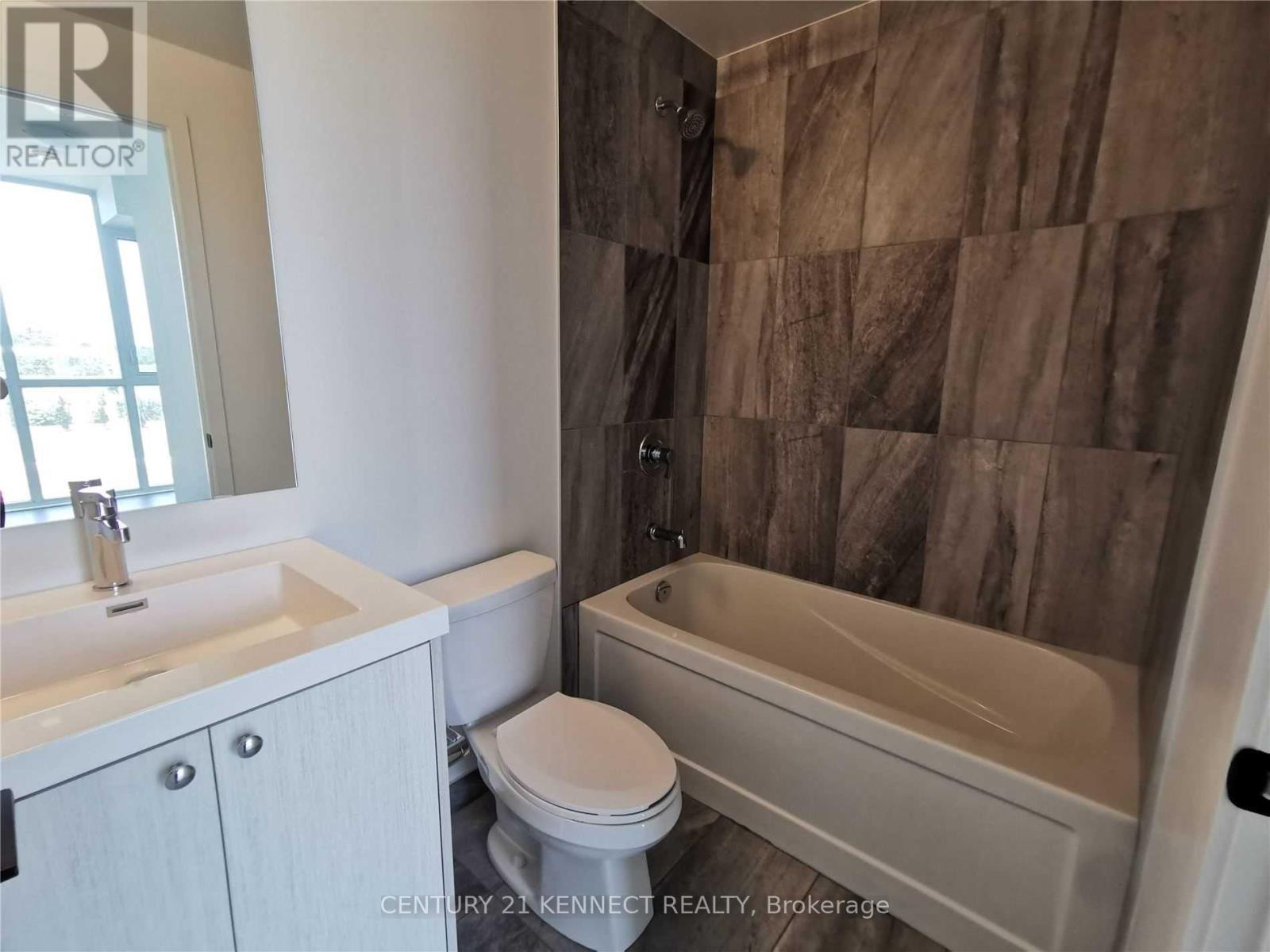 Th 3 - 60 George Butchart Drive, Toronto (downsview-roding-cfb), Ontario