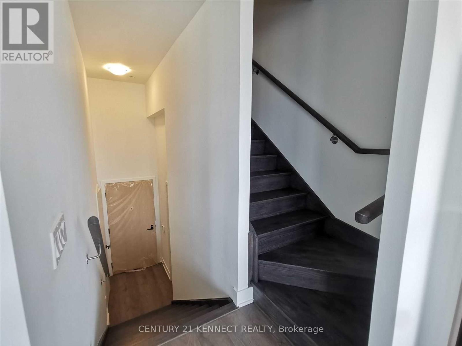 Th 3 - 60 George Butchart Drive, Toronto (downsview-roding-cfb), Ontario