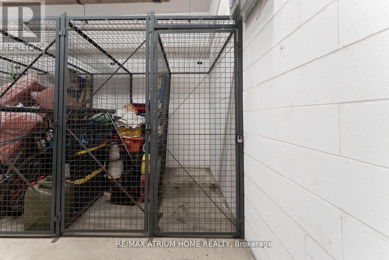 Ph09 - 35 Brian Peck Crescent, Toronto (thorncliffe Park), Ontario