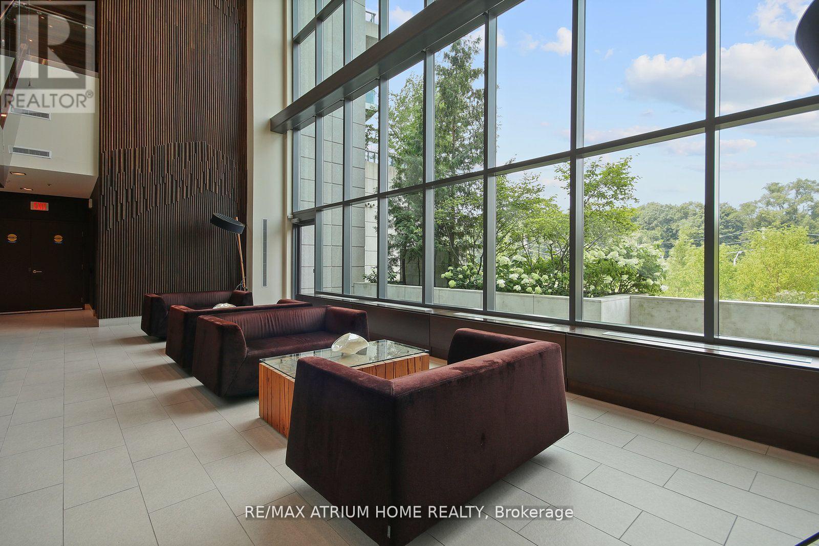 Ph09 - 35 Brian Peck Crescent, Toronto (thorncliffe Park), Ontario