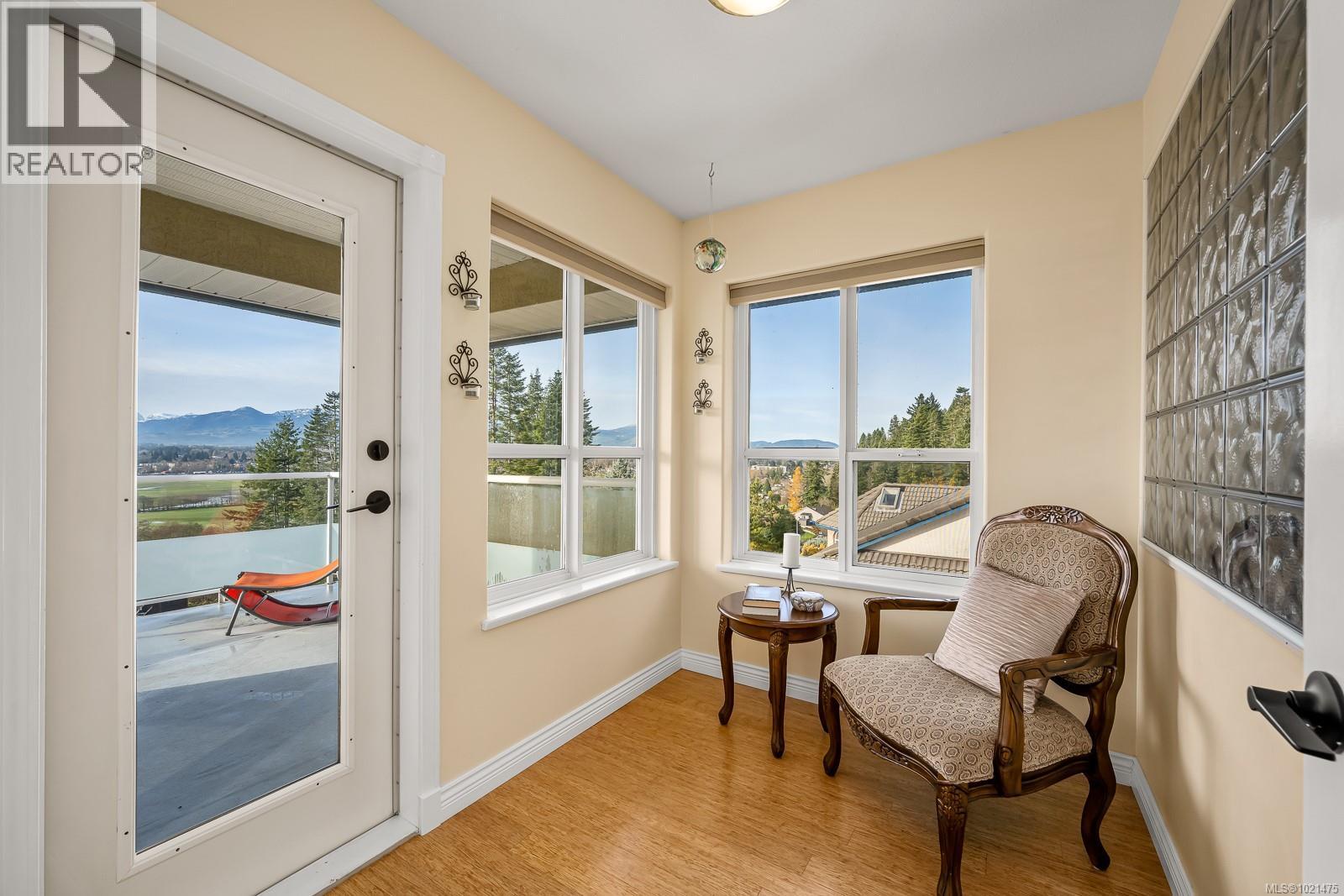 1418 Valley View Dr, Courtenay, British Columbia