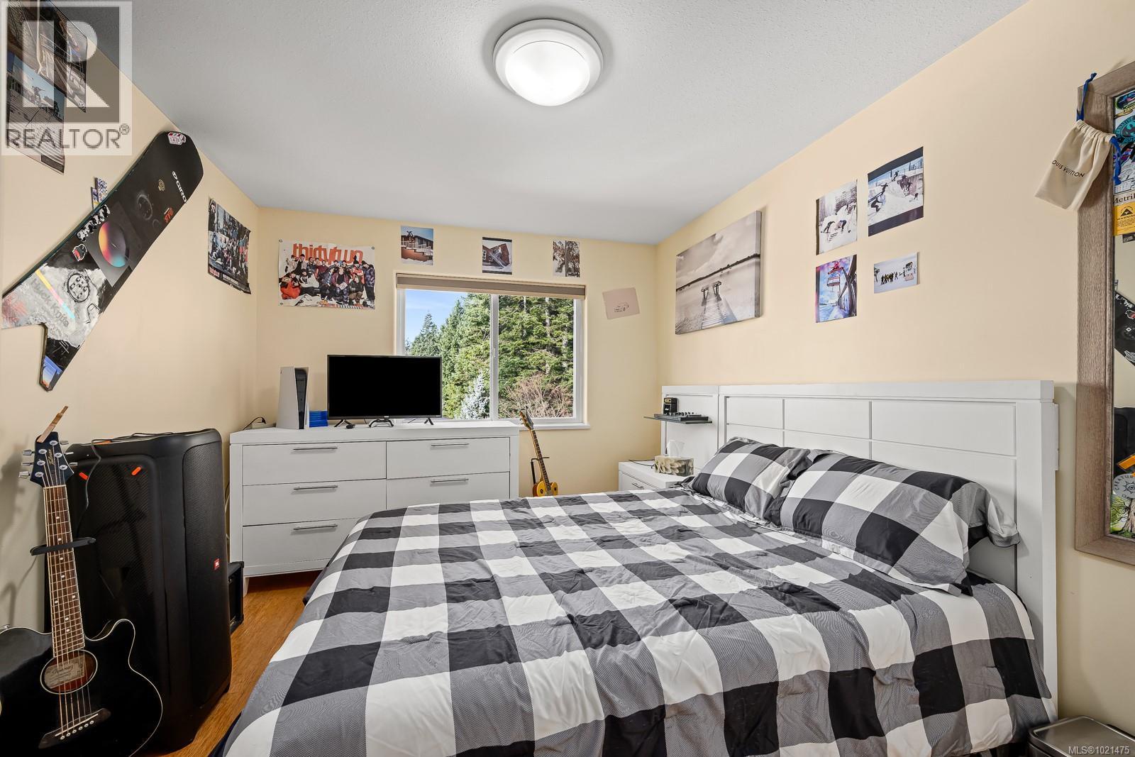 1418 Valley View Dr, Courtenay, British Columbia