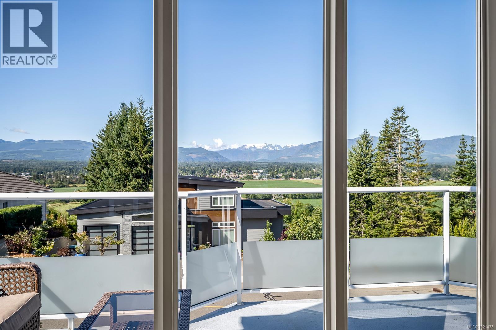 1418 Valley View Dr, Courtenay, British Columbia