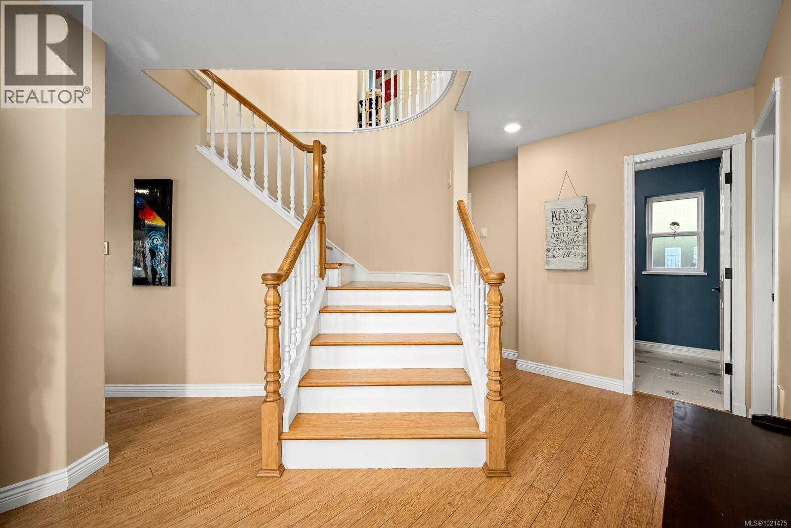 1418 Valley View Dr, Courtenay, British Columbia