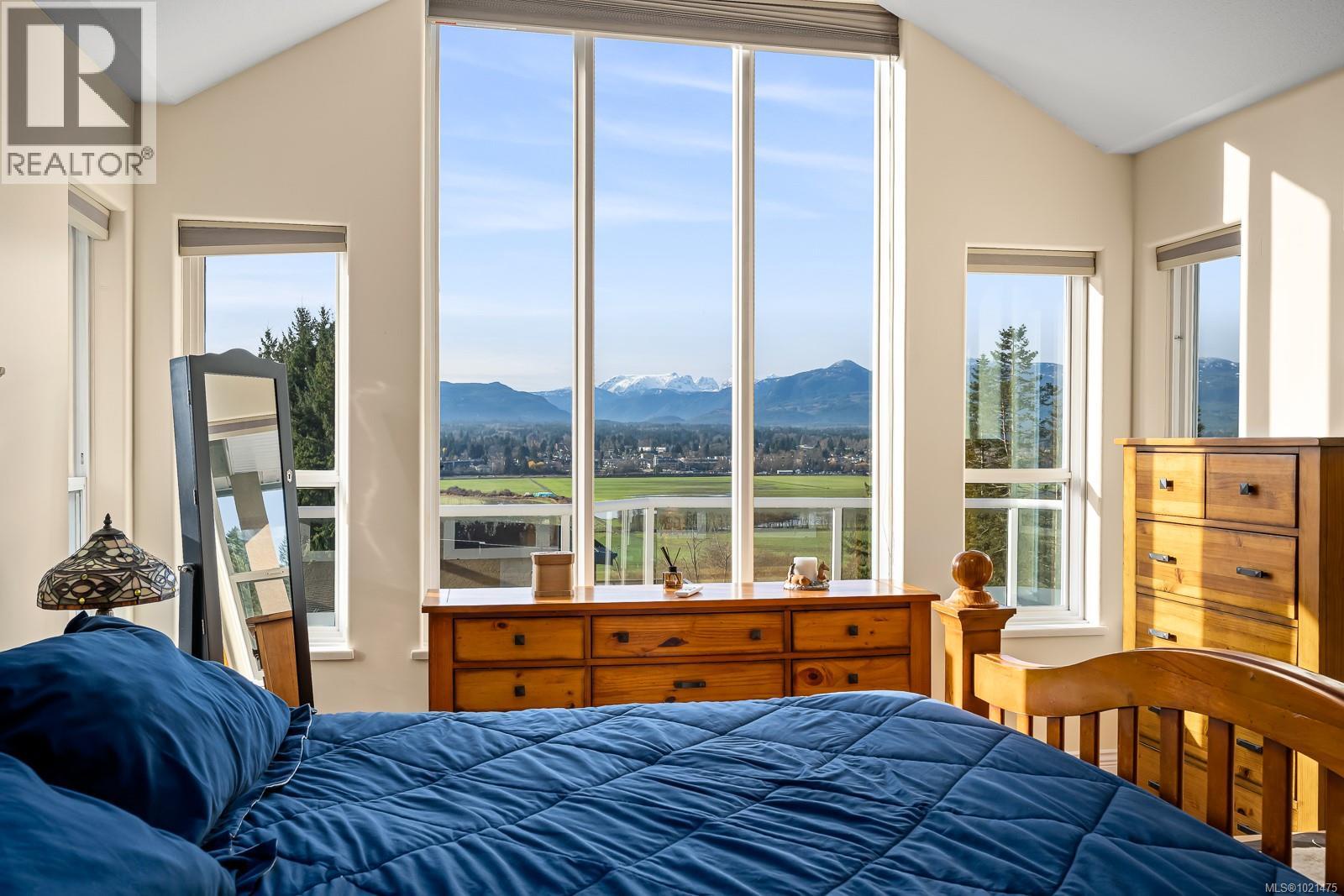 1418 Valley View Dr, Courtenay, British Columbia