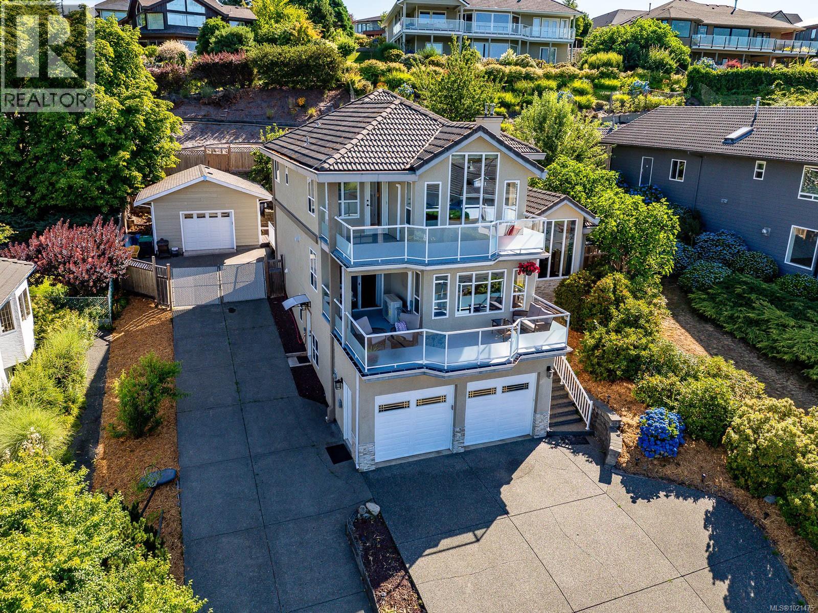 1418 Valley View Dr, Courtenay, British Columbia