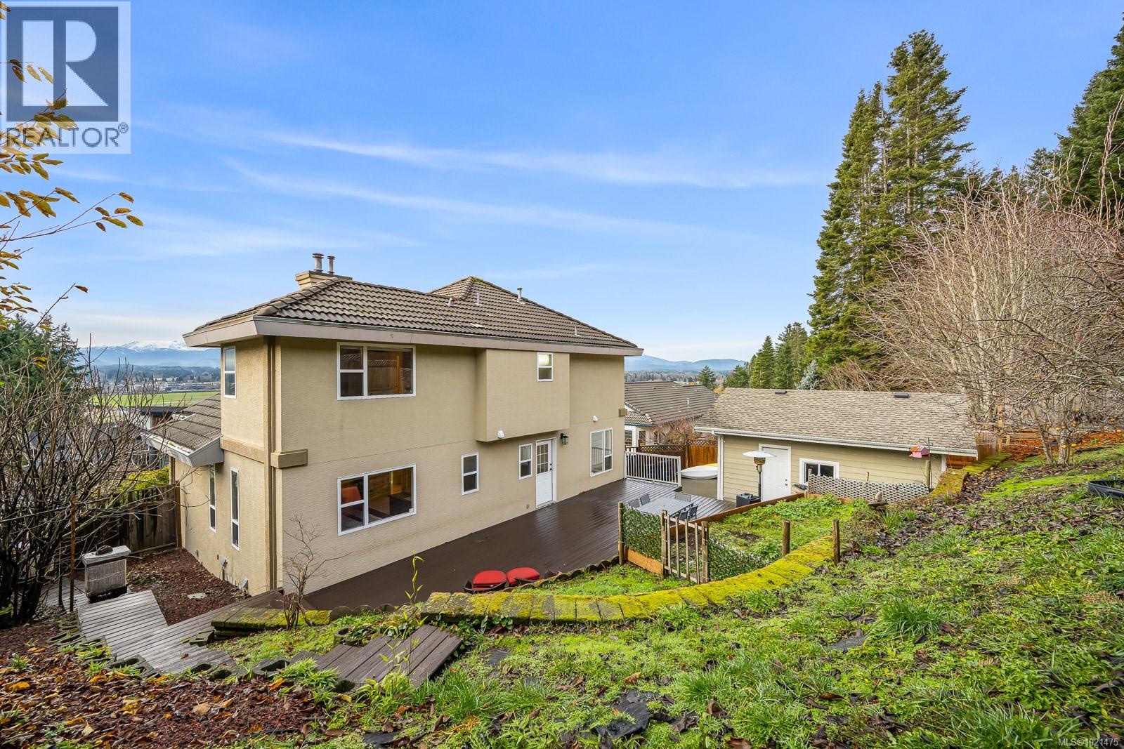 1418 Valley View Dr, Courtenay, British Columbia