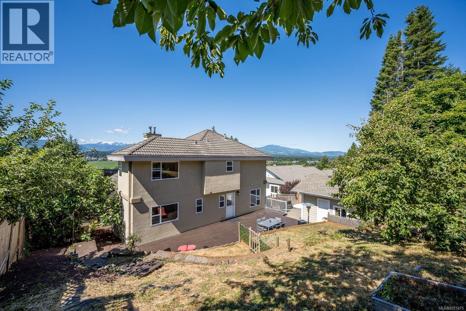 1418 Valley View Dr, Courtenay, British Columbia