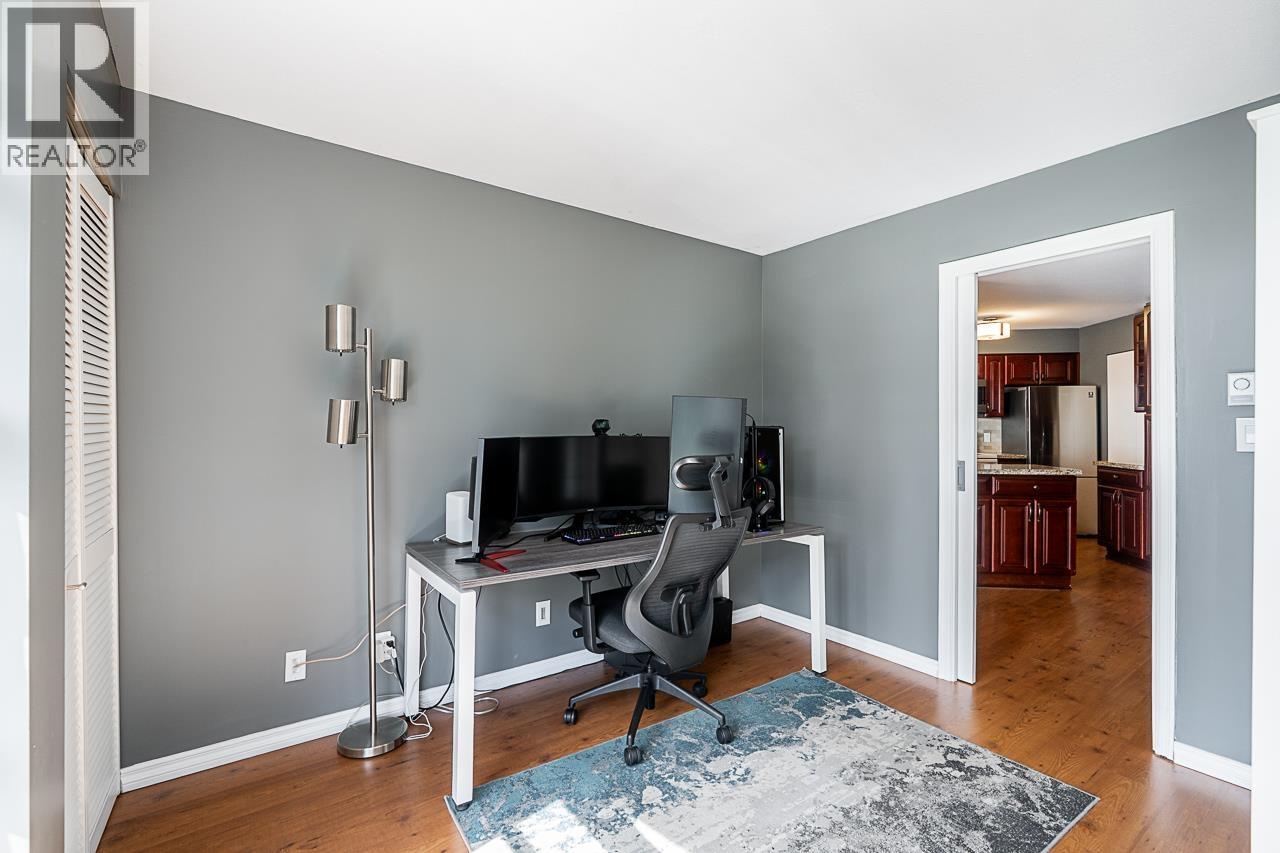 403 98 Tenth Street, New Westminster, British Columbia