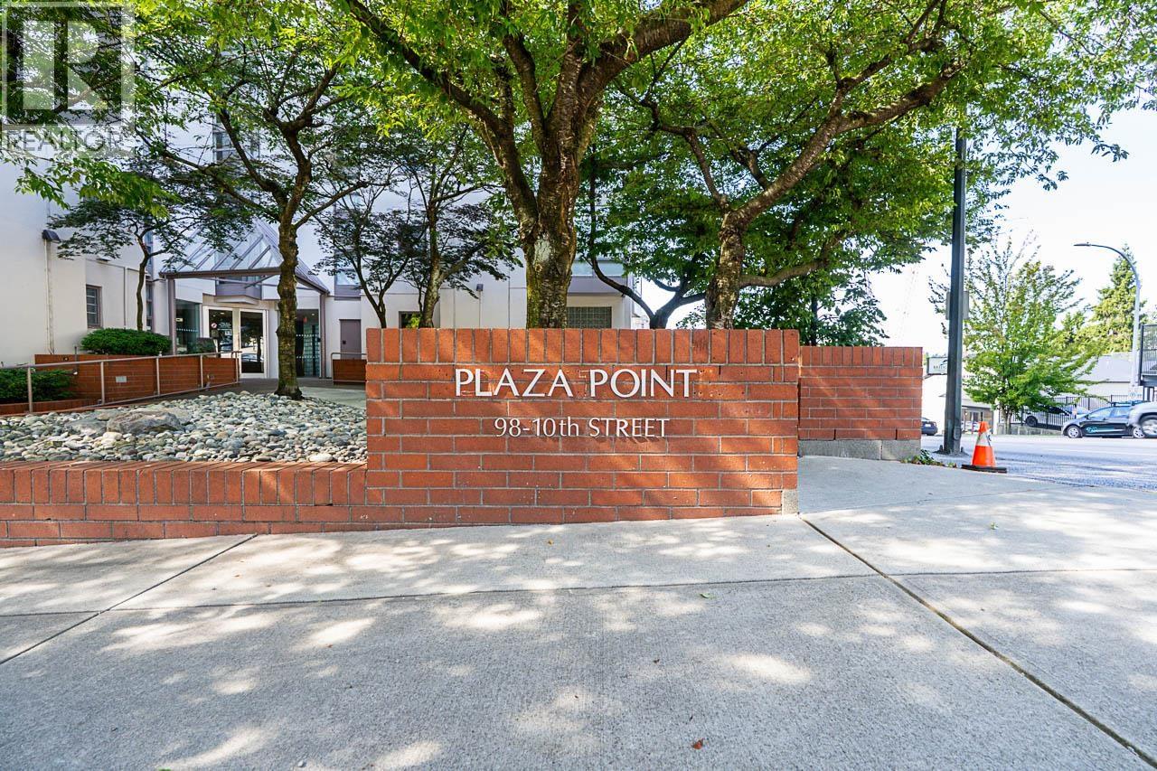 403 98 Tenth Street, New Westminster, British Columbia