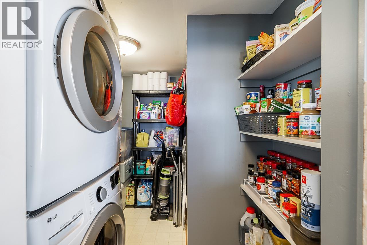 403 98 Tenth Street, New Westminster, British Columbia