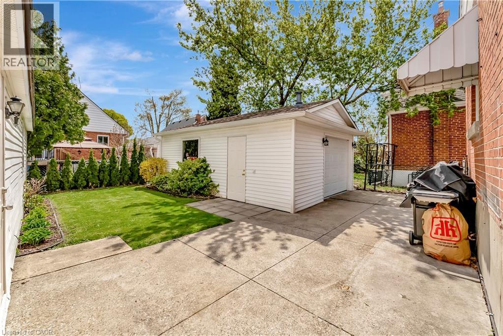 131 East 42nd Street, Hamilton, Ontario