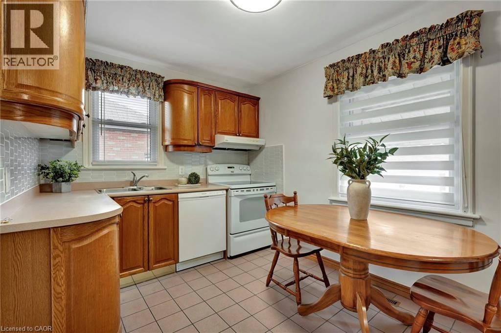 131 East 42nd Street, Hamilton, Ontario