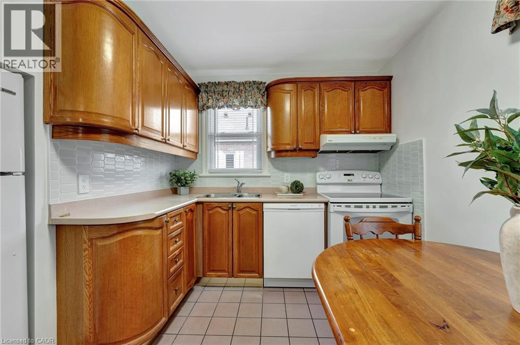 131 East 42nd Street, Hamilton, Ontario