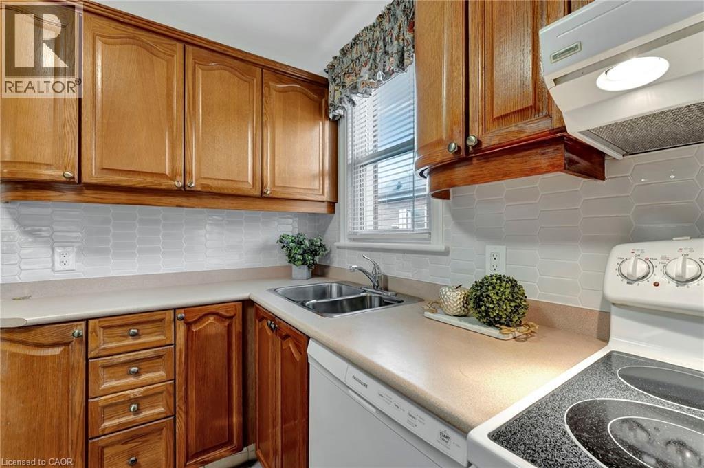 131 East 42nd Street, Hamilton, Ontario