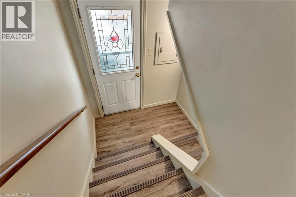 131 East 42nd Street, Hamilton, Ontario