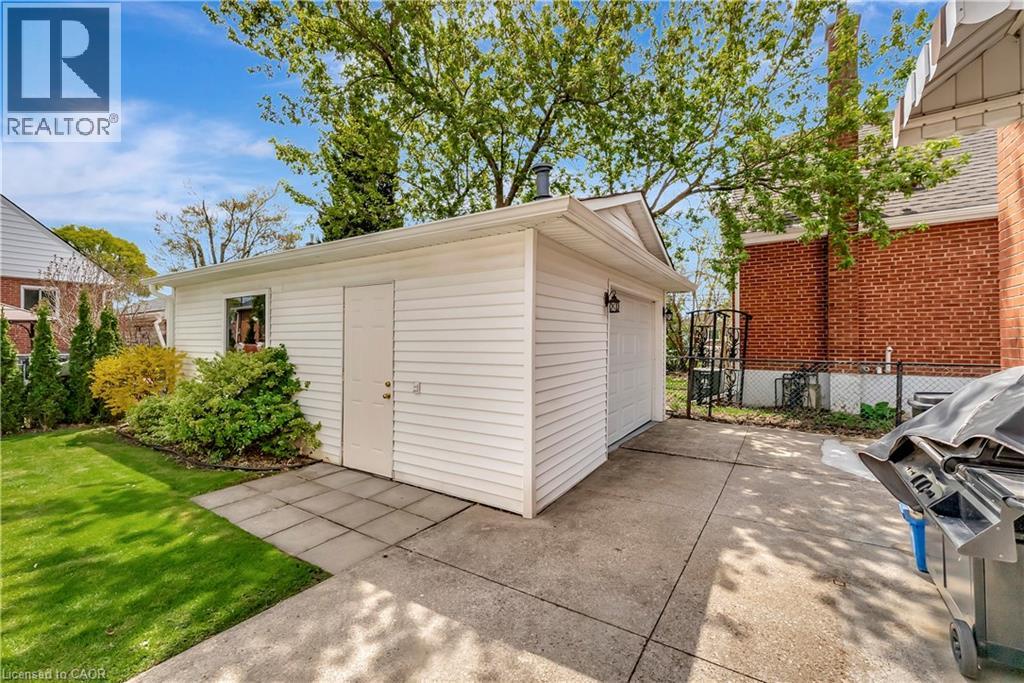 131 East 42nd Street, Hamilton, Ontario