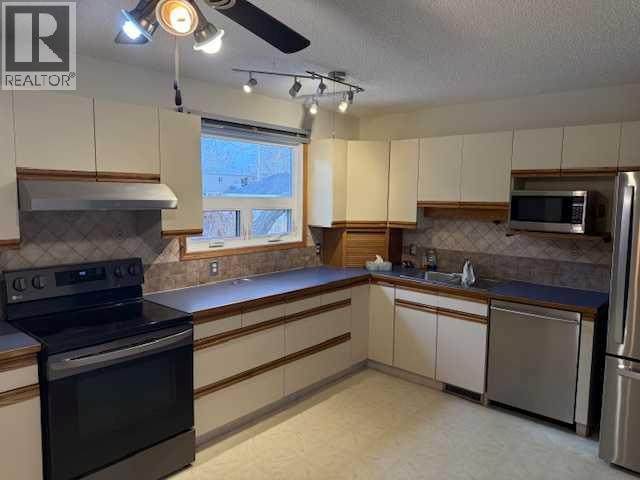 10 Main Street, Munson, Alberta