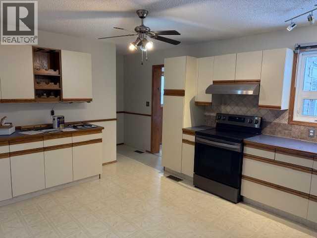 10 Main Street, Munson, Alberta