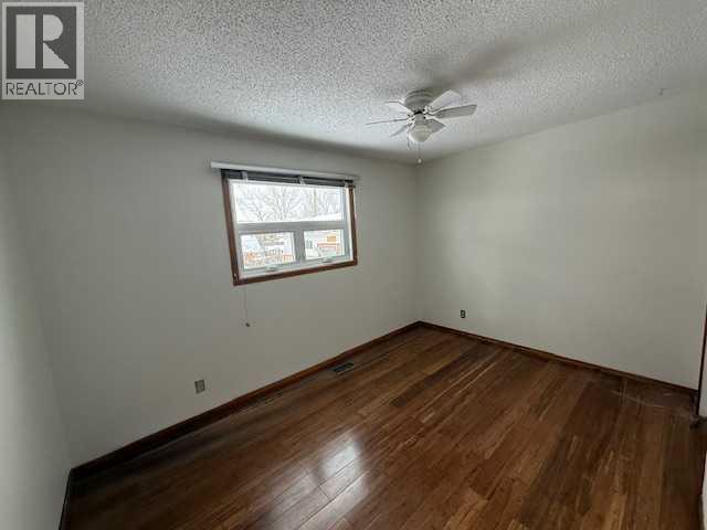 10 Main Street, Munson, Alberta