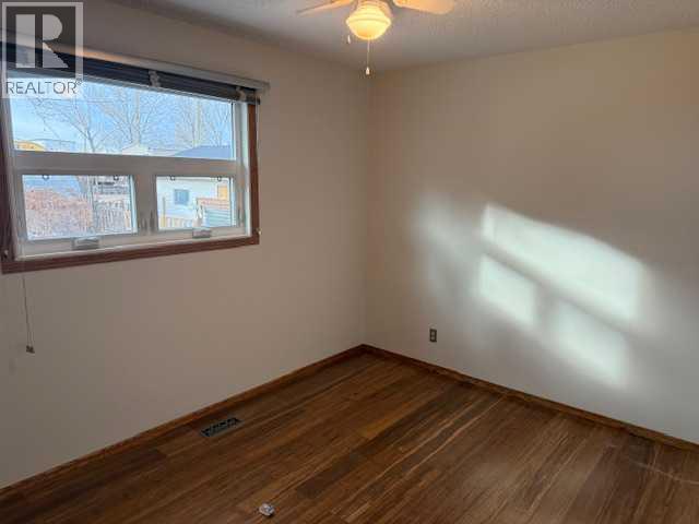 10 Main Street, Munson, Alberta