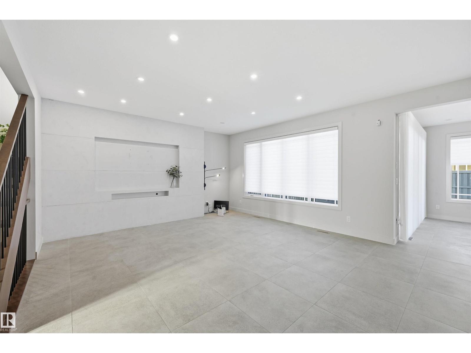 6038 Crawford Dr Sw, Edmonton, Alberta