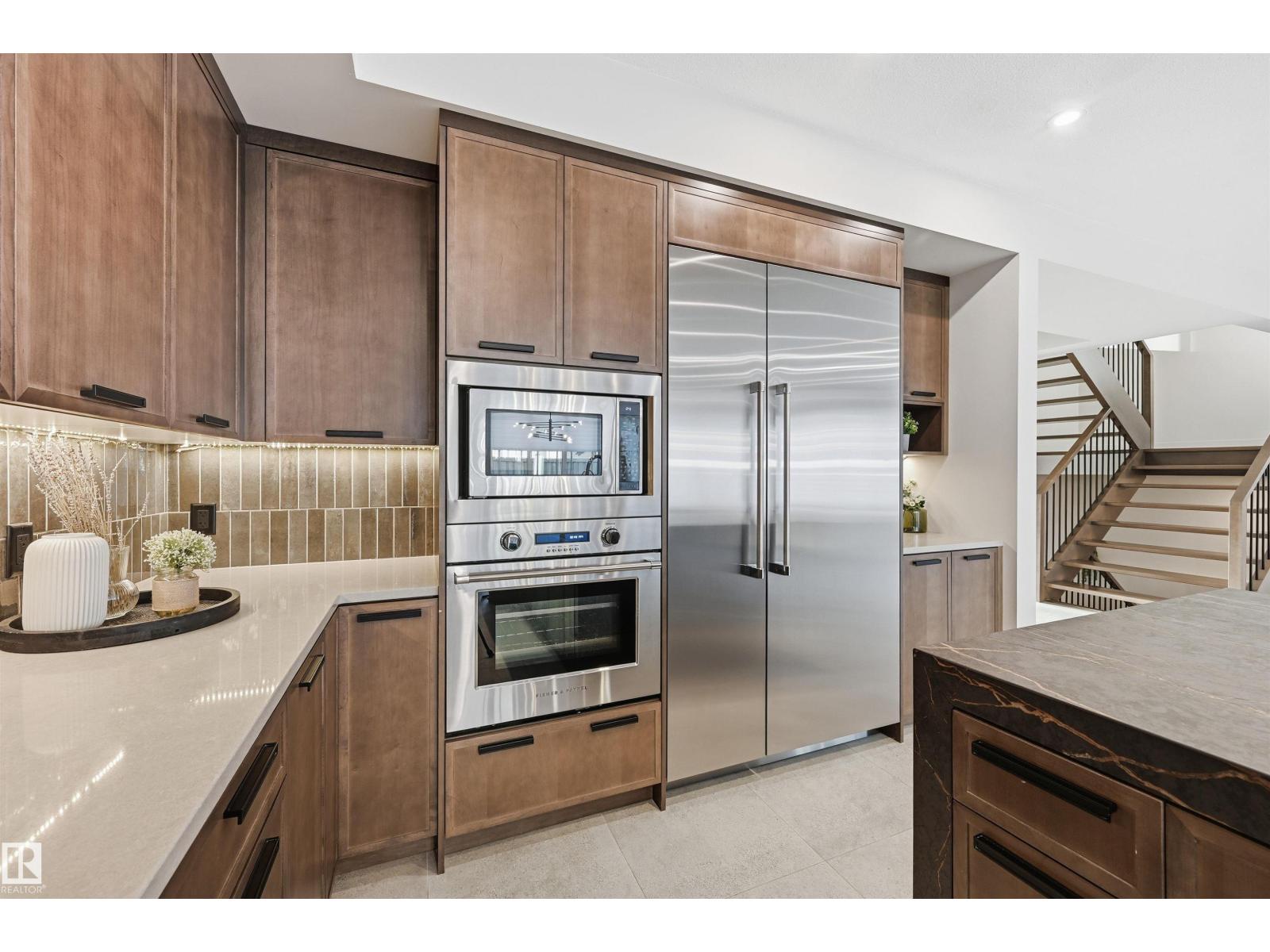 6038 Crawford Dr Sw, Edmonton, Alberta