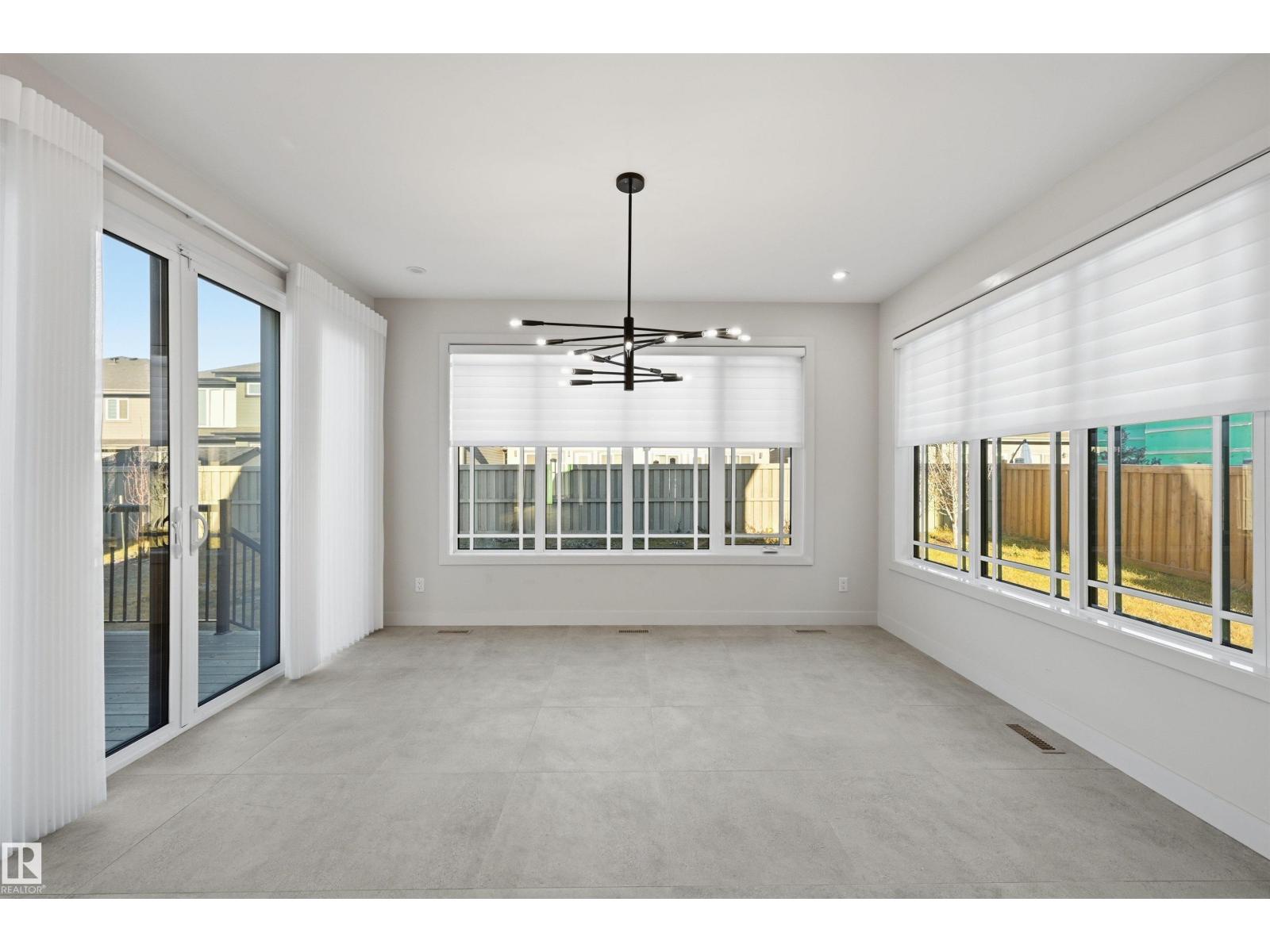 6038 Crawford Dr Sw, Edmonton, Alberta