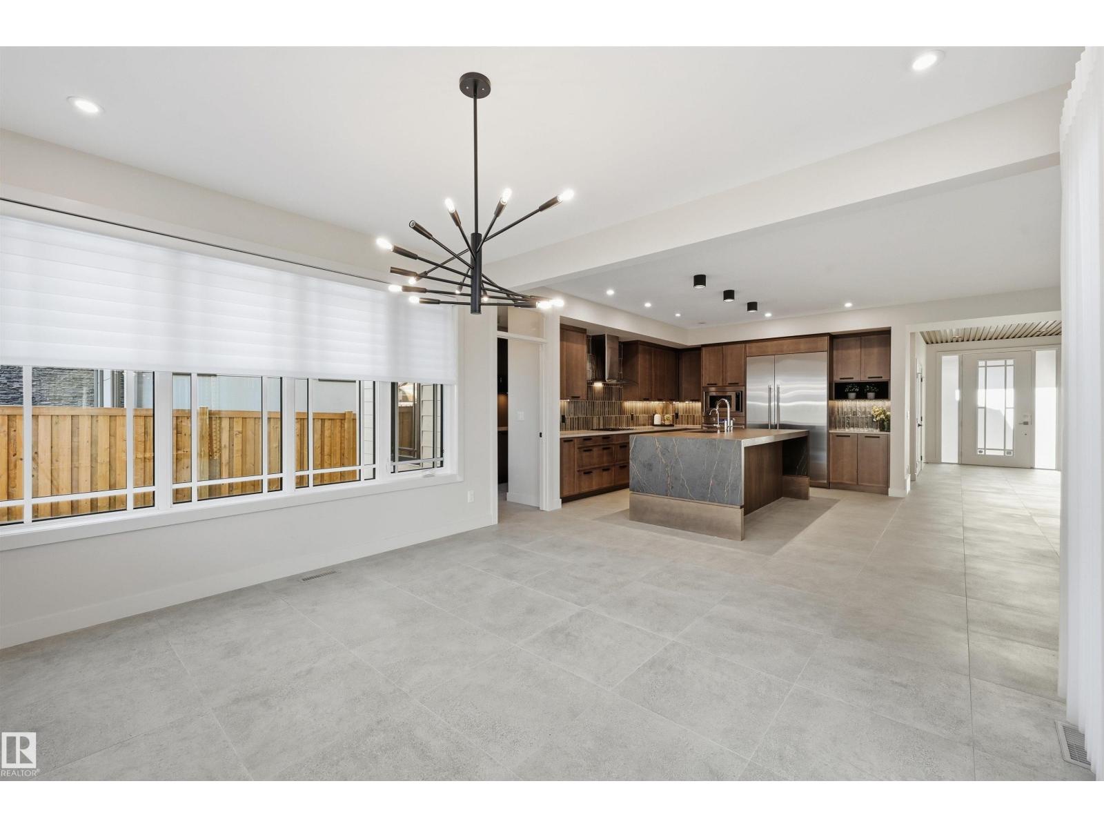 6038 Crawford Dr Sw, Edmonton, Alberta