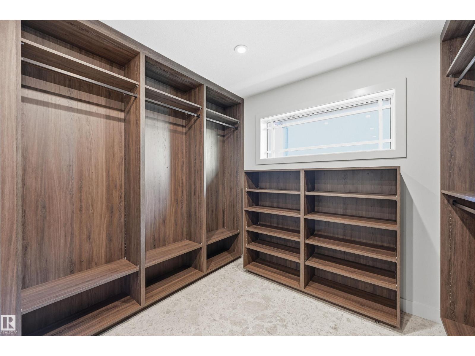 6038 Crawford Dr Sw, Edmonton, Alberta