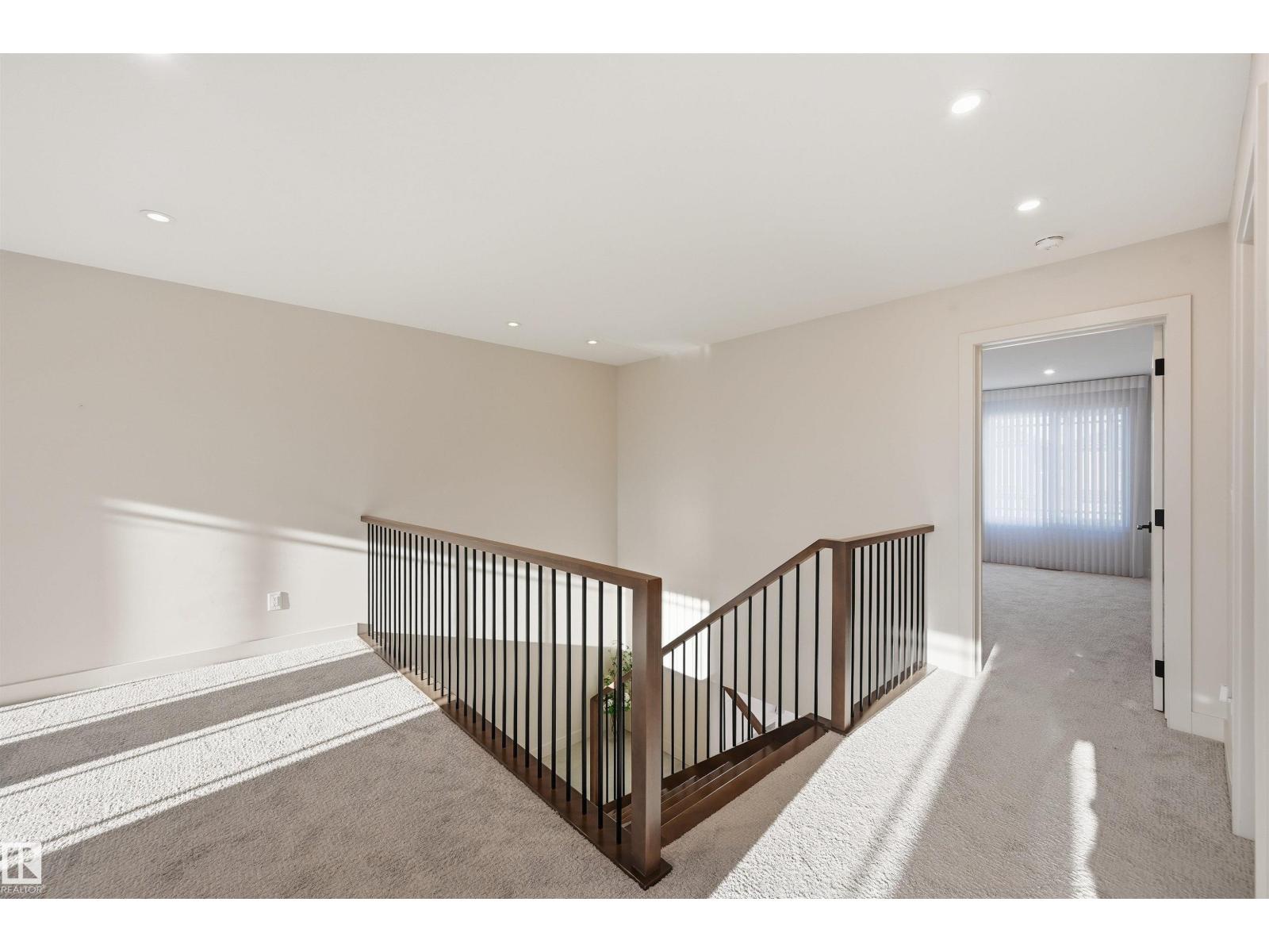 6038 Crawford Dr Sw, Edmonton, Alberta