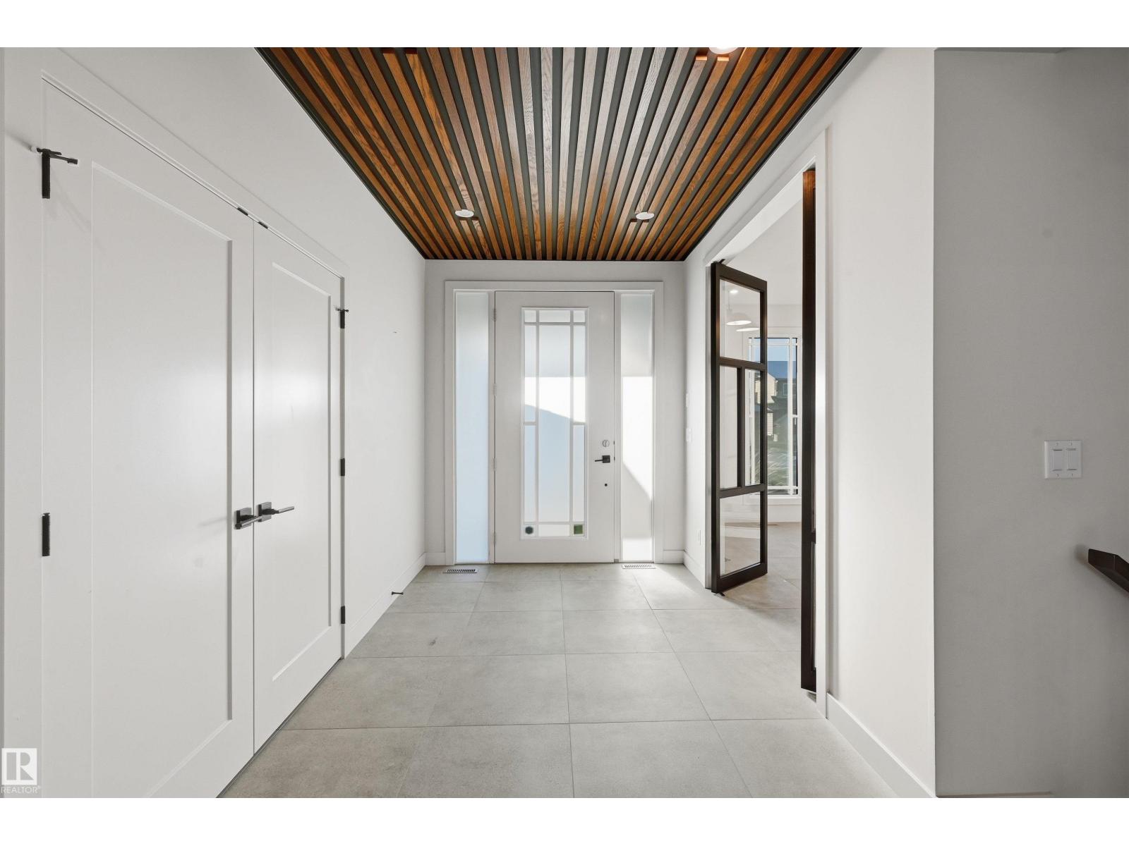 6038 Crawford Dr Sw, Edmonton, Alberta