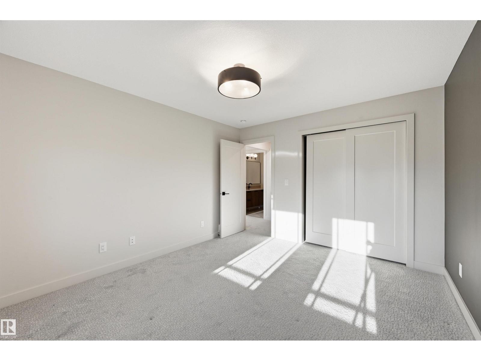 6038 Crawford Dr Sw, Edmonton, Alberta