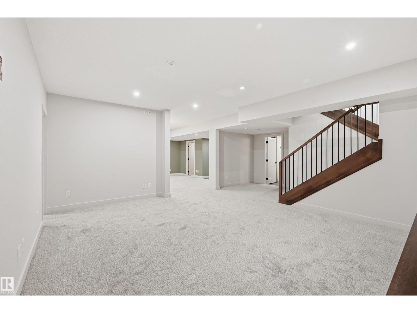 6038 Crawford Dr Sw, Edmonton, Alberta