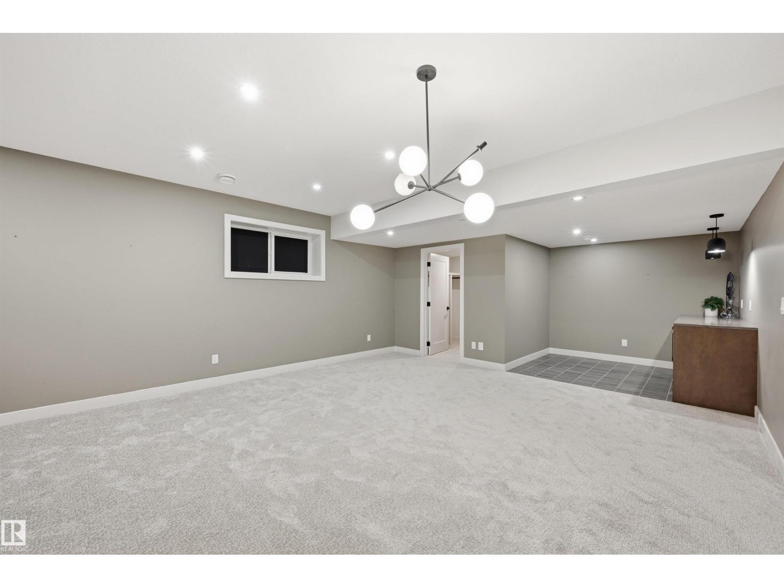 6038 Crawford Dr Sw, Edmonton, Alberta