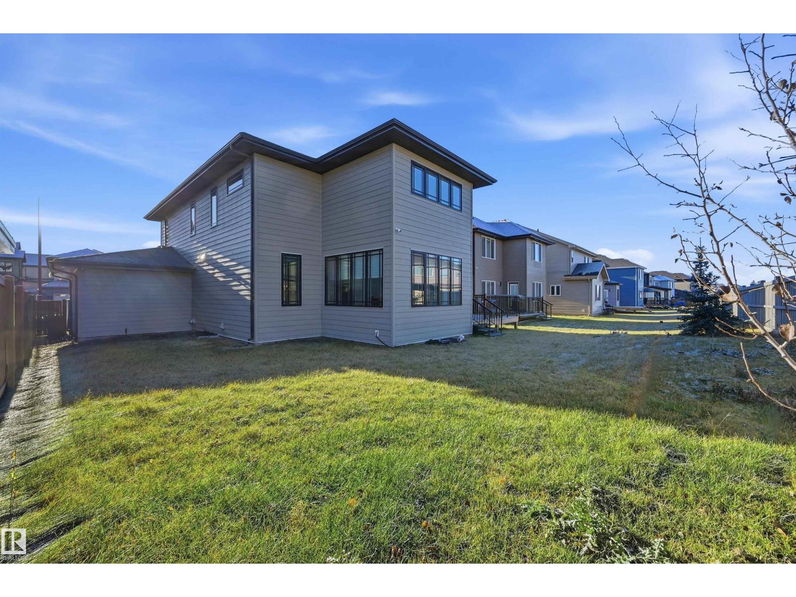 6038 Crawford Dr Sw, Edmonton, Alberta