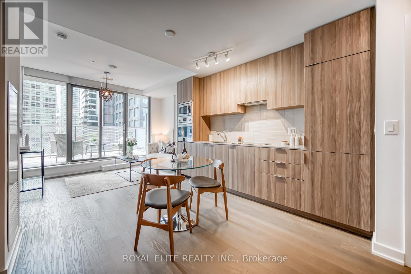 612 - 11 Wellesley Street W, Toronto (bay Street Corridor), Ontario