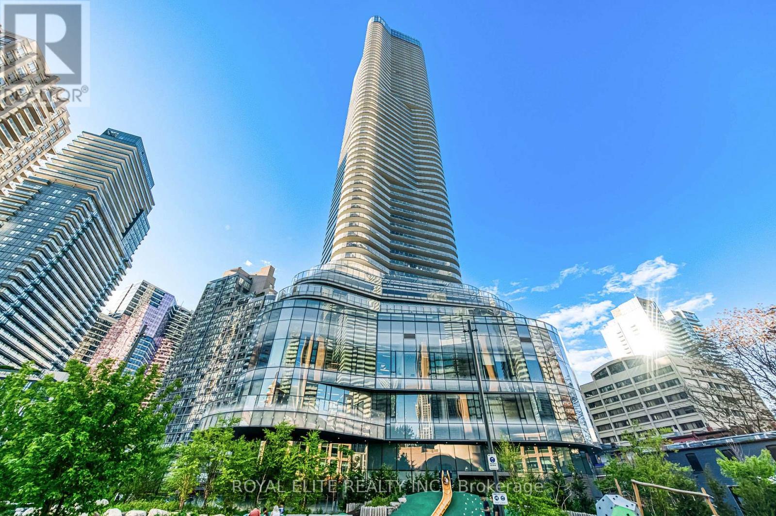 612 - 11 Wellesley Street W, Toronto (bay Street Corridor), Ontario