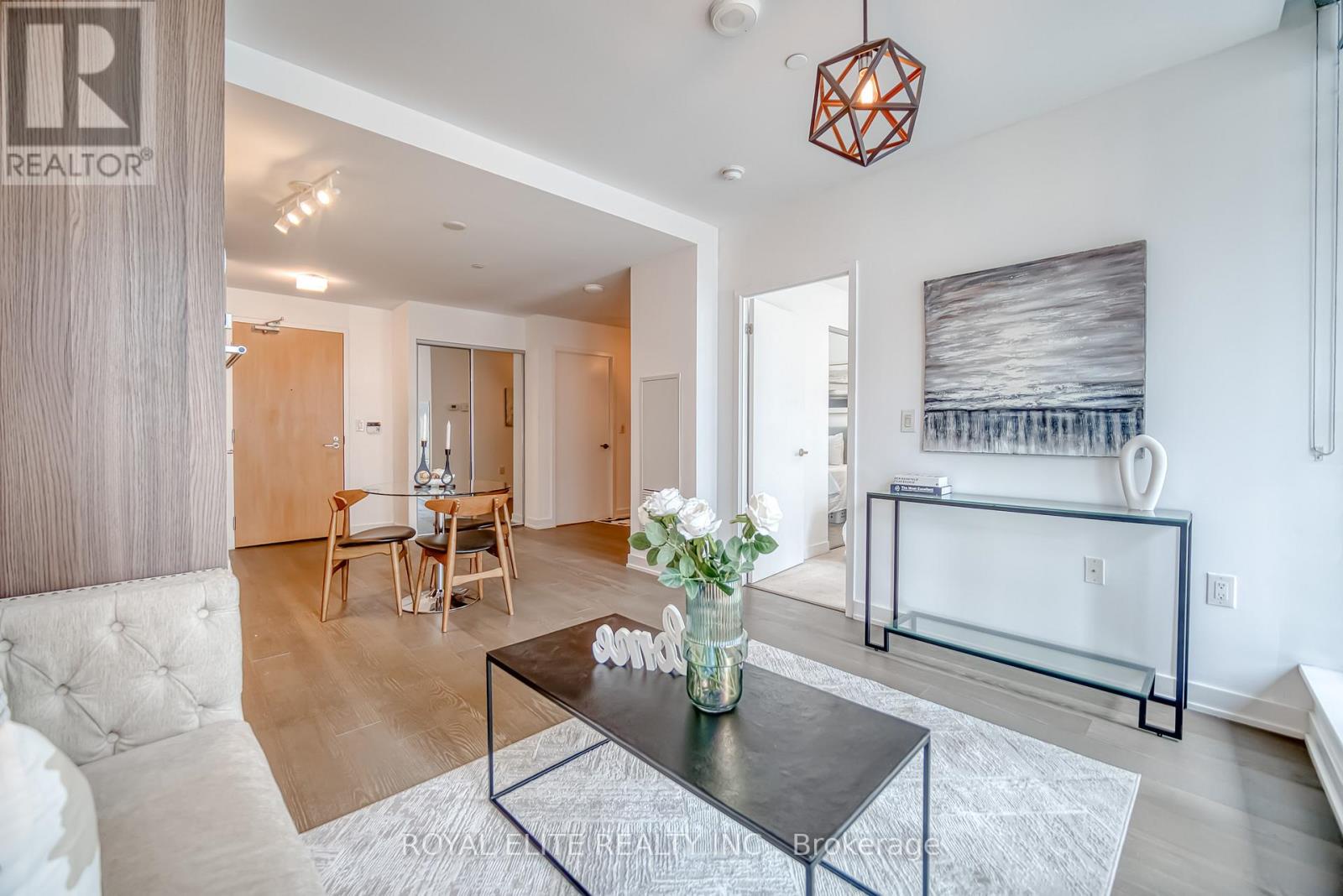 612 - 11 Wellesley Street W, Toronto (bay Street Corridor), Ontario