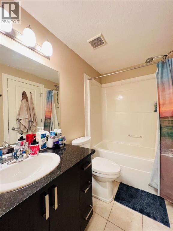 312, 117 Copperpond Common Se, Calgary, Alberta